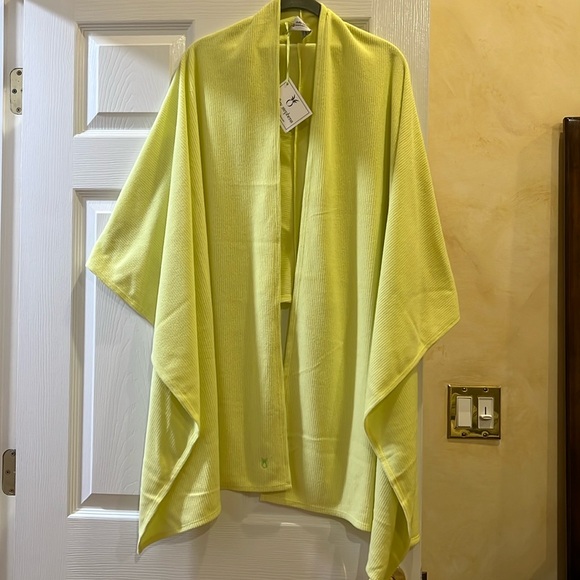 Dudley Stephen’s fleece scarf wrap - Picture 1 of 6